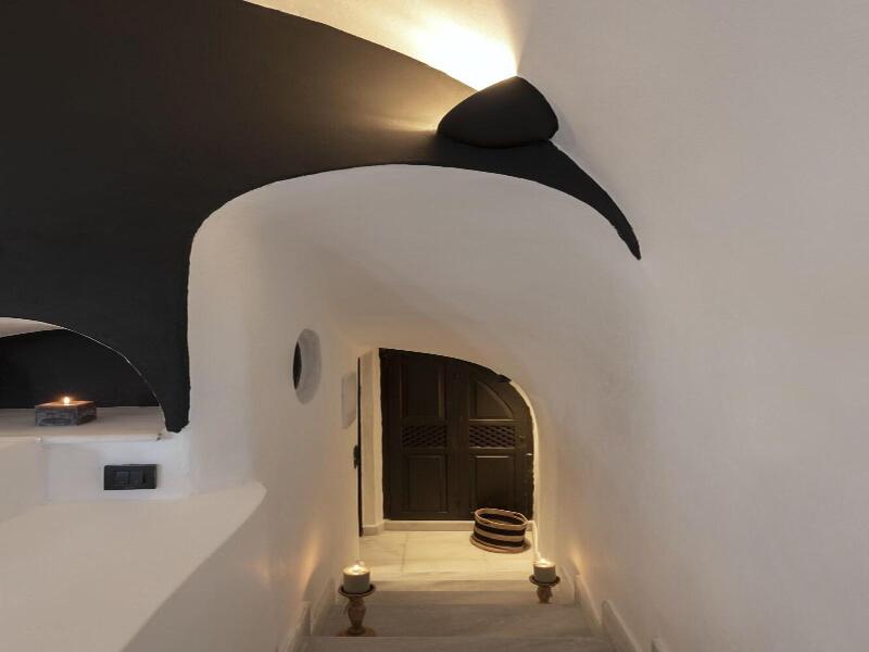 Pearl Of Caldera Oia Boutique Hotel image