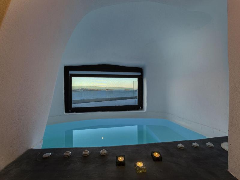 Pearl Of Caldera Oia Boutique Hotel image