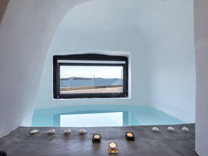 Pearl Of Caldera Oia Boutique Hotel image