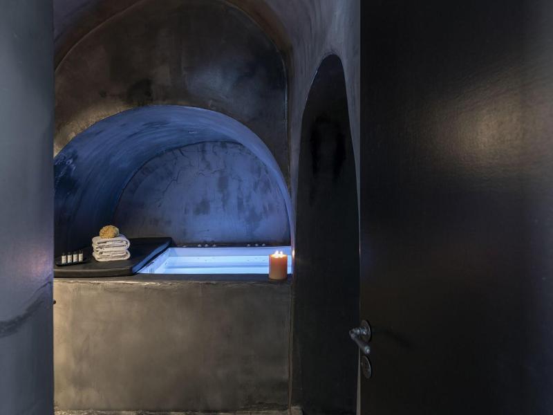 Pearl Of Caldera Oia Boutique Hotel image