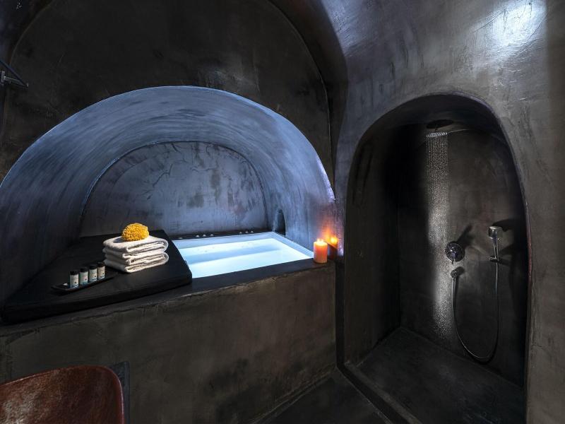 Pearl Of Caldera Oia Boutique Hotel image