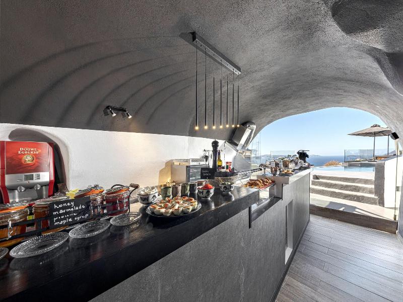Pearl Of Caldera Oia Boutique Hotel image