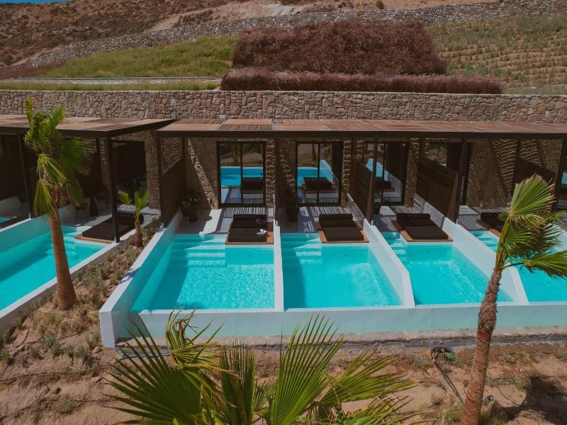 Ftelia Black Villas