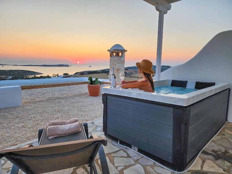 Anthemion Paros A Villas Suites image