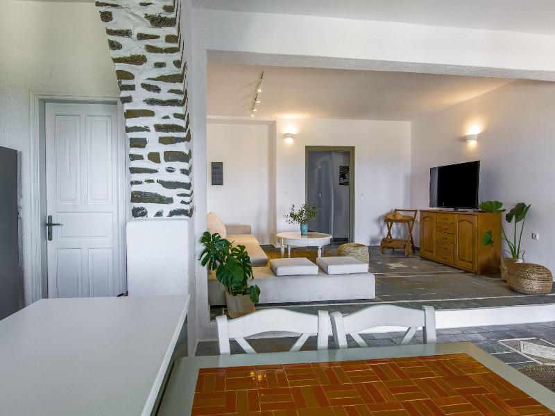 Anthemion Paros A Villas Suites image