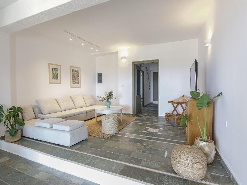 Anthemion Paros A Villas Suites image