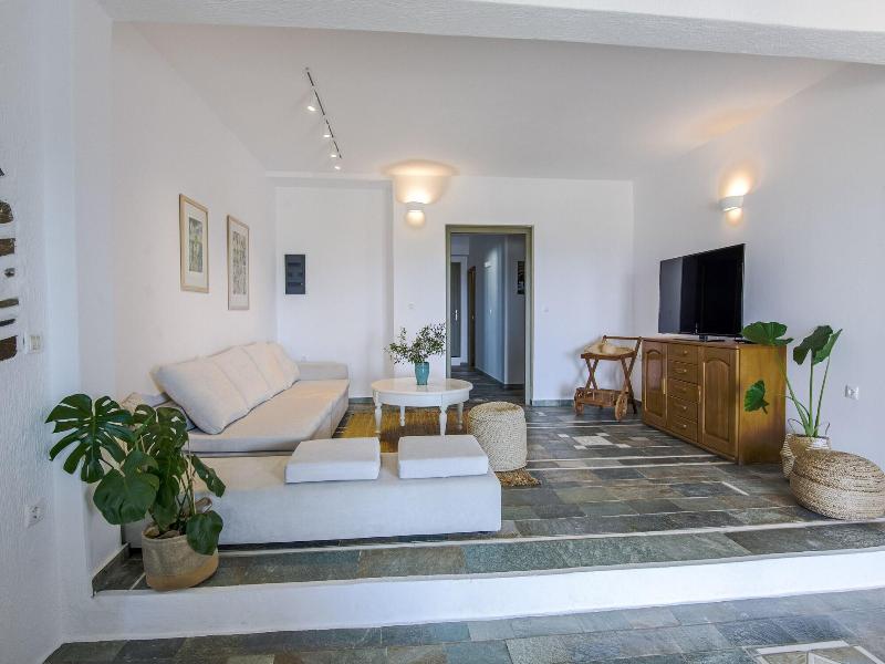 Anthemion Paros A Villas Suites image