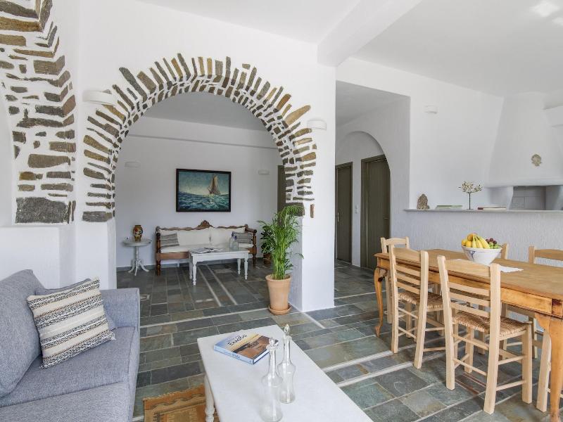 Anthemion Paros A Villas Suites image