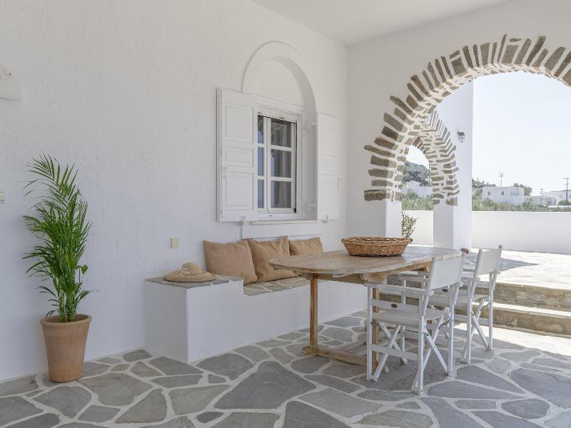 Anthemion Paros A Villas Suites image
