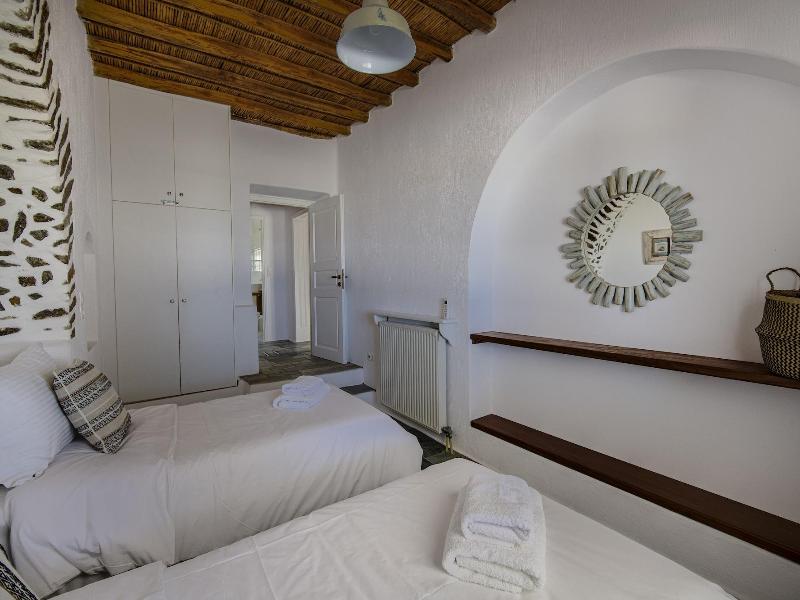 Anthemion Paros A Villas Suites image