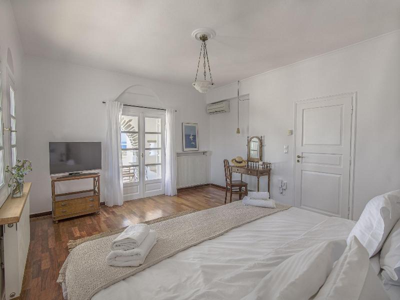 Anthemion Paros A Villas Suites image