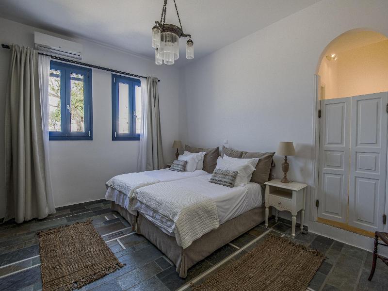Anthemion Paros A Villas Suites image