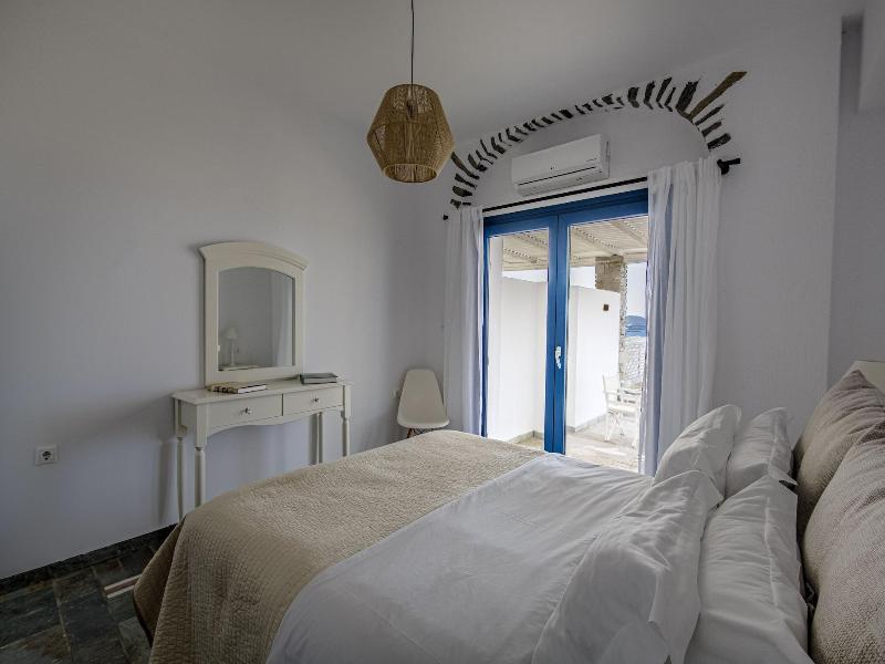 Anthemion Paros A Villas Suites image