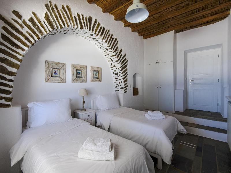 Anthemion Paros A Villas Suites image