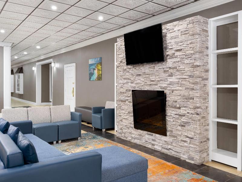 Baymont By Wyndham Williamsburg I-64 image