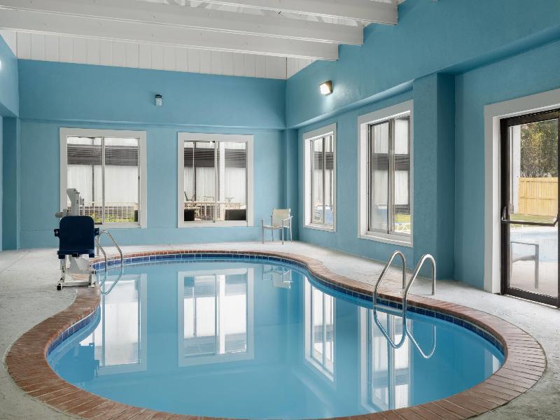 Baymont By Wyndham Williamsburg I-64 image