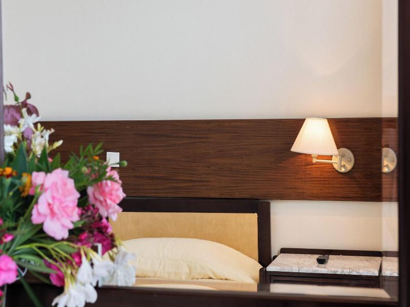 Aphrodite Beach Hotel image