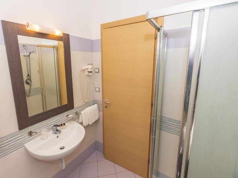 Kiara Residence image