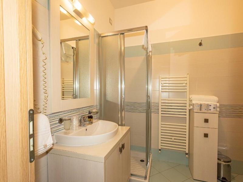 Kiara Residence image