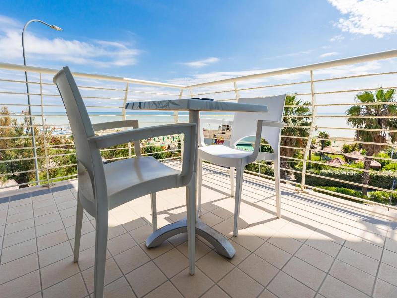 Kiara Residence image