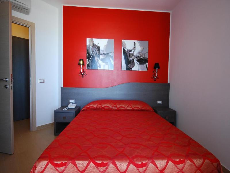 Kiara Residence image