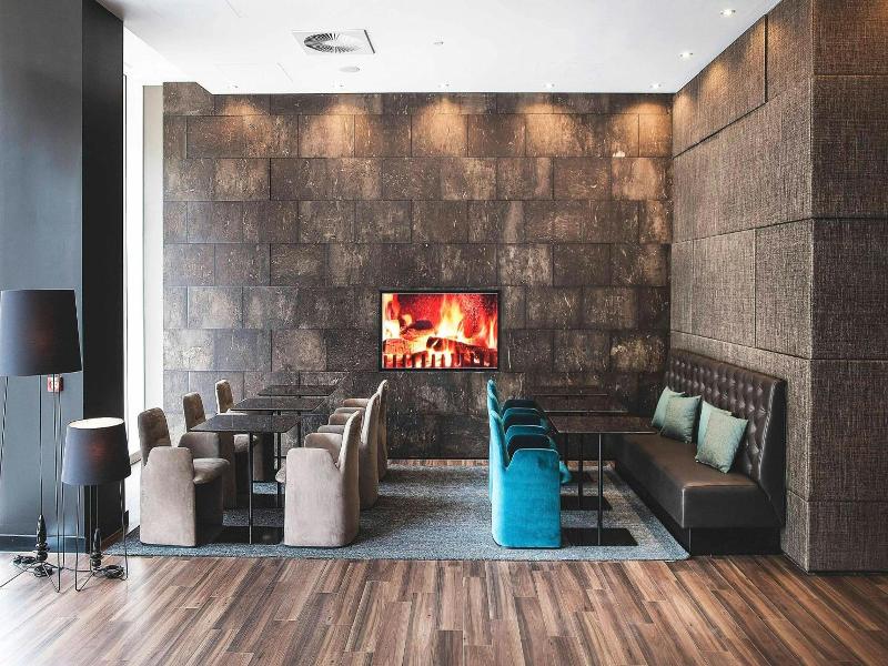 Motel One Manchester Piccadilly image