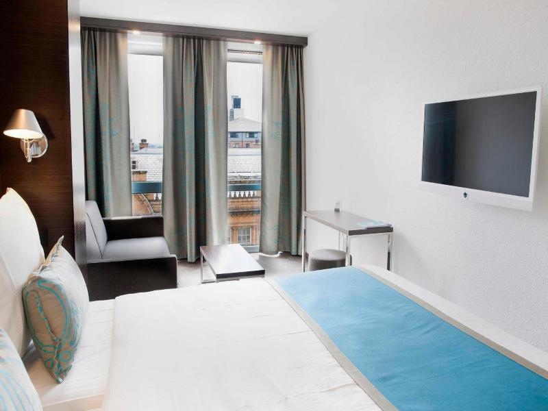 Motel One Manchester Piccadilly image