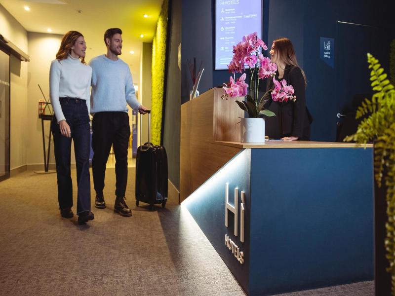 Hi Hotels image