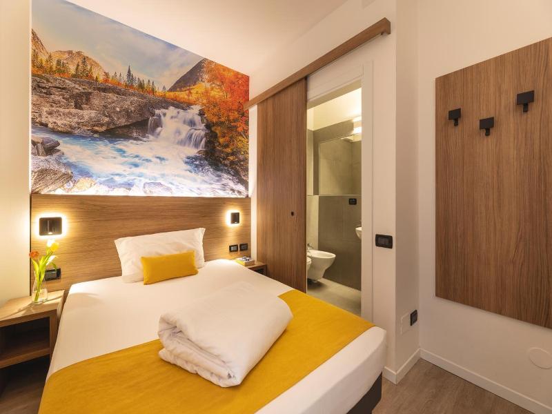 Hi Hotels image