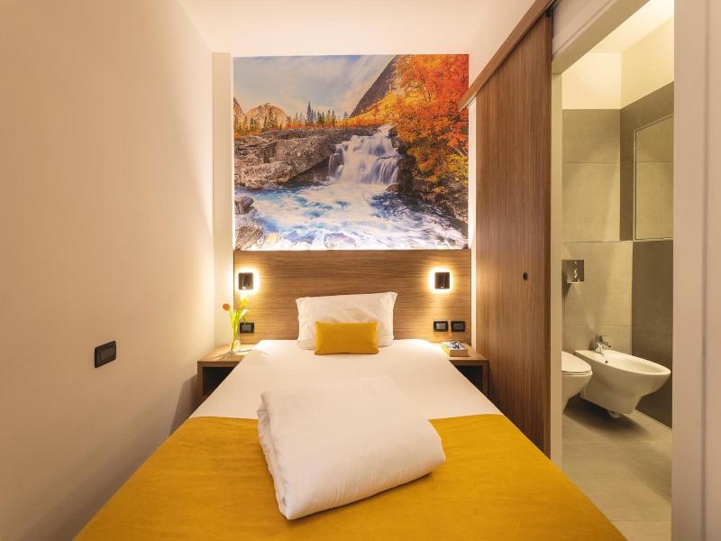 Hi Hotels image