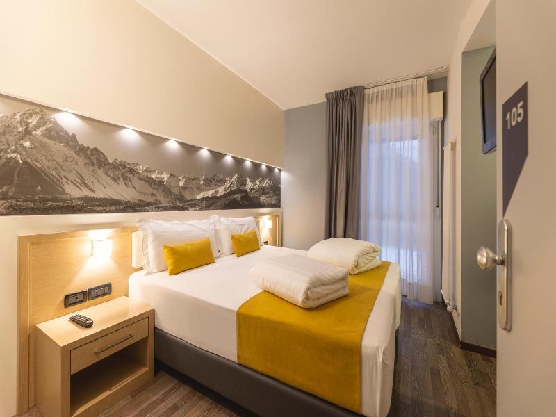 Hi Hotels image
