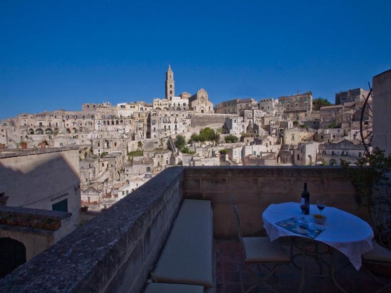 L Hotel In Pietra image