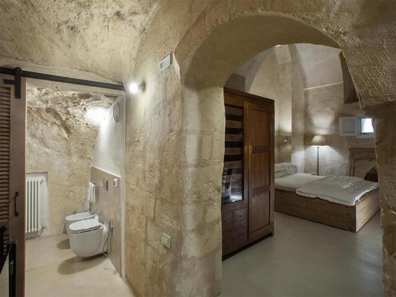 L Hotel In Pietra image