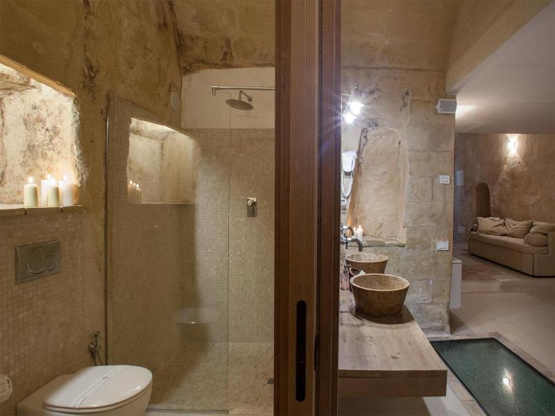 L Hotel In Pietra image