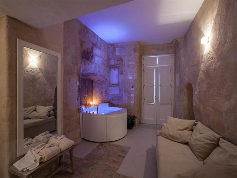 L Hotel In Pietra image