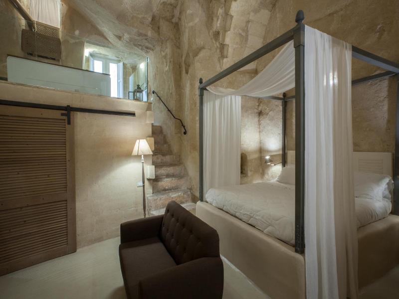 L Hotel In Pietra image