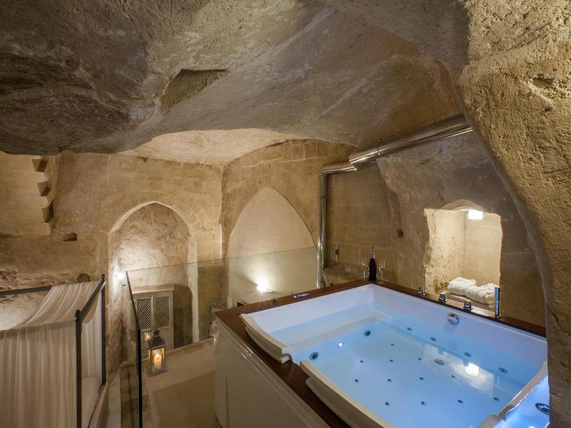 L Hotel In Pietra image