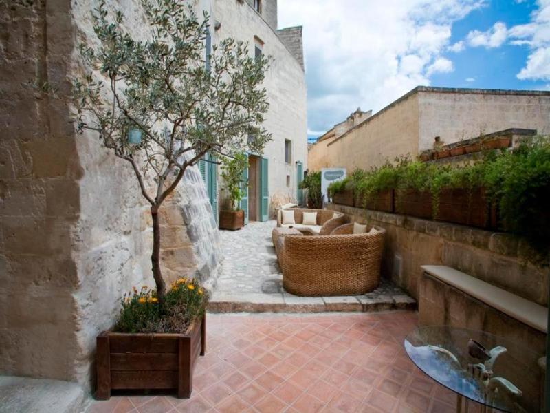 L Hotel In Pietra image