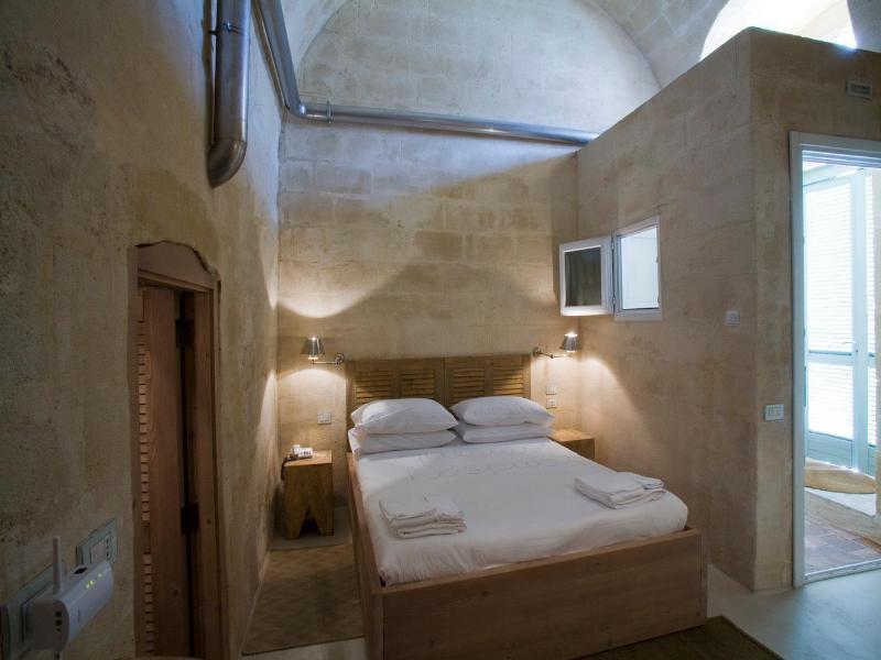 L Hotel In Pietra image