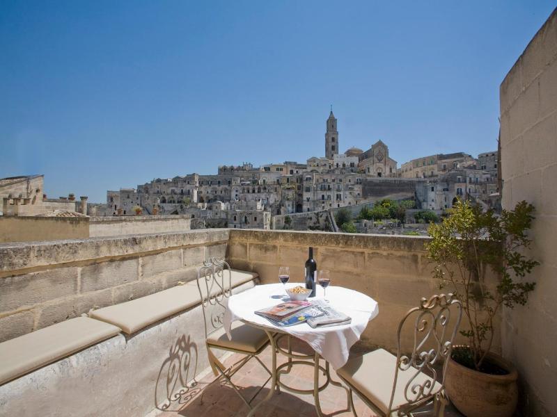 L Hotel In Pietra image