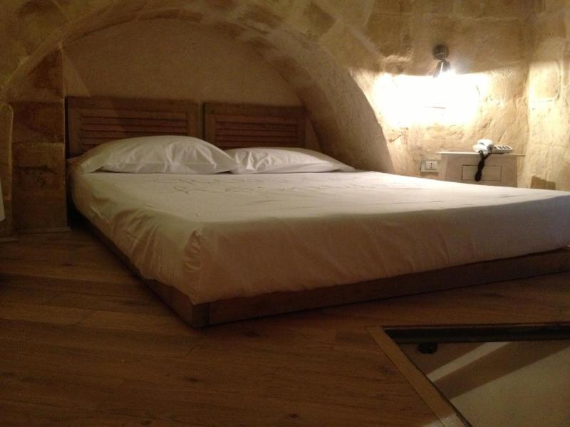 L Hotel In Pietra image