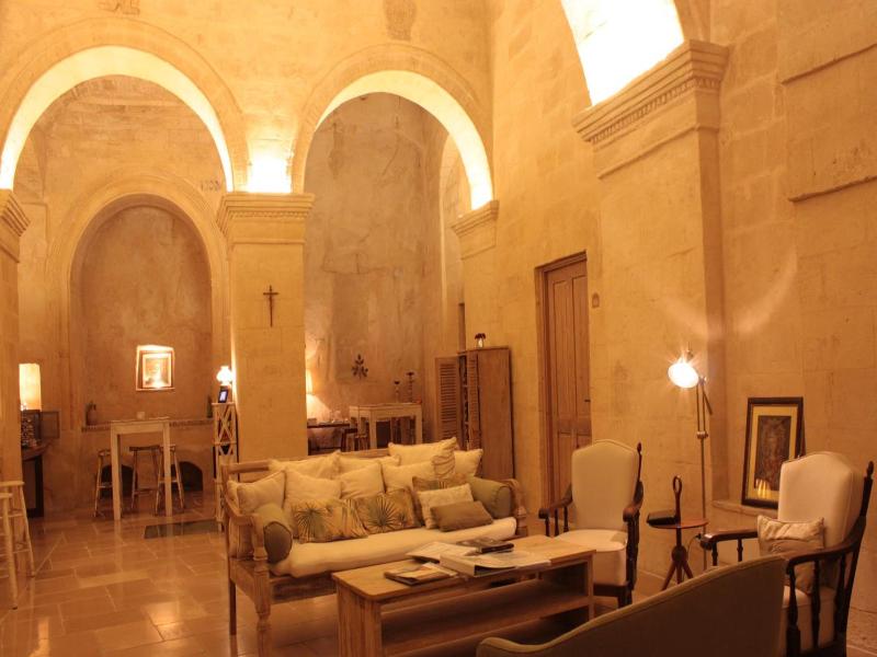 L Hotel In Pietra image