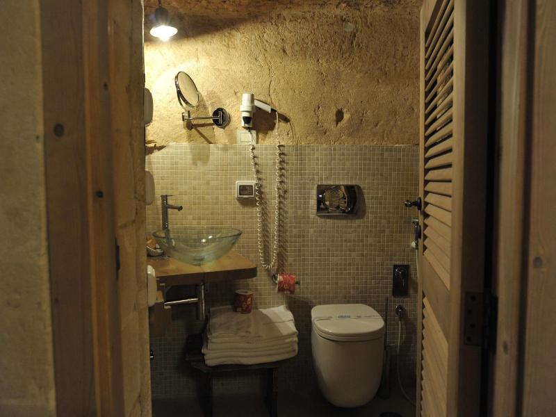 L Hotel In Pietra image