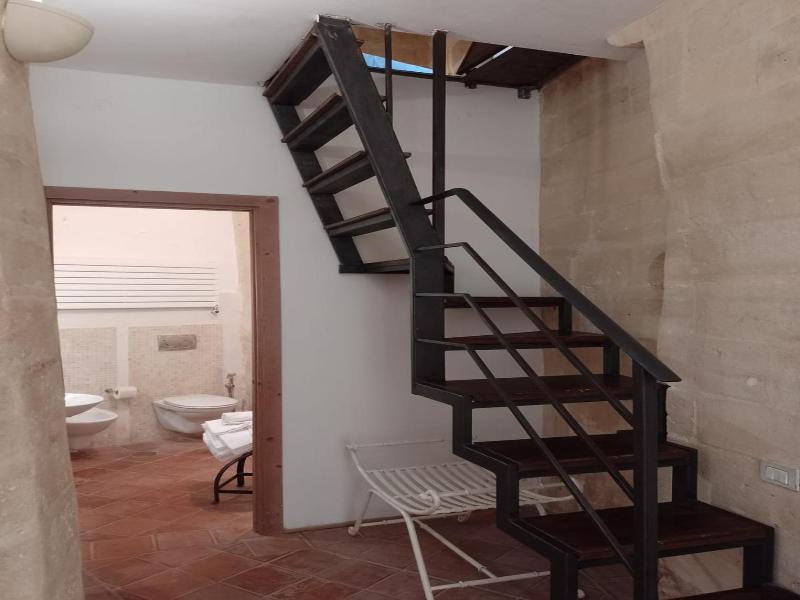 L Hotel In Pietra image
