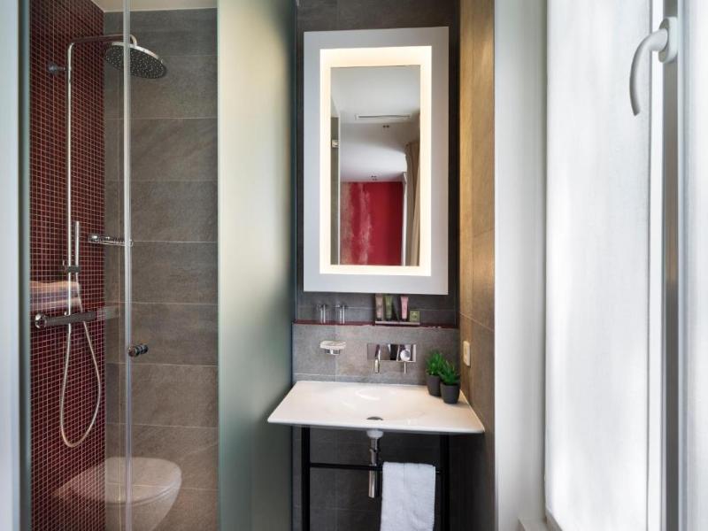 Max Hotel image