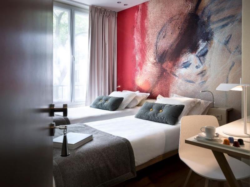 Max Hotel image