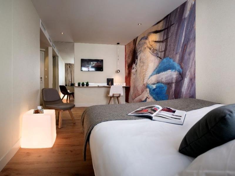 Max Hotel image