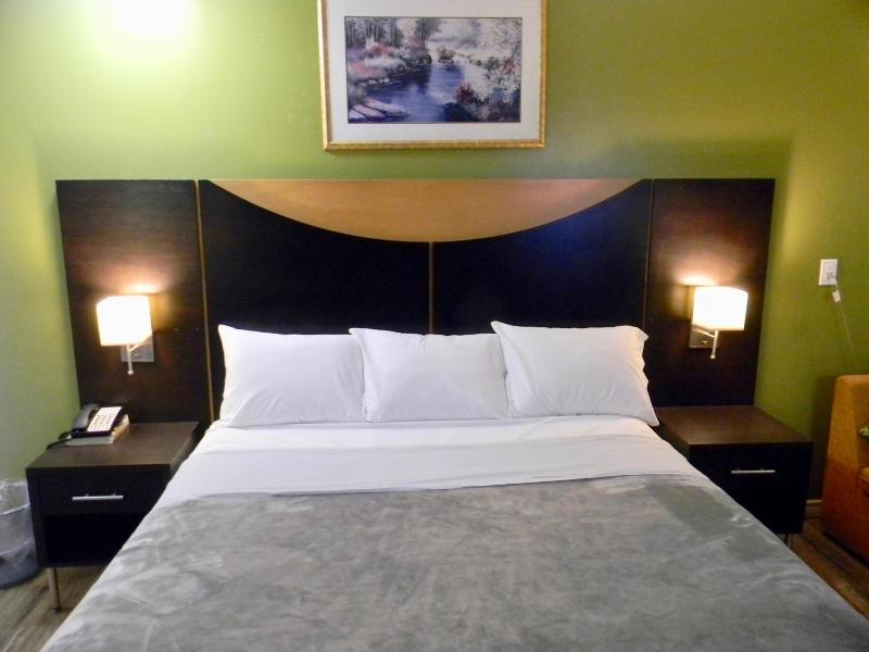 American Plaza Motel image