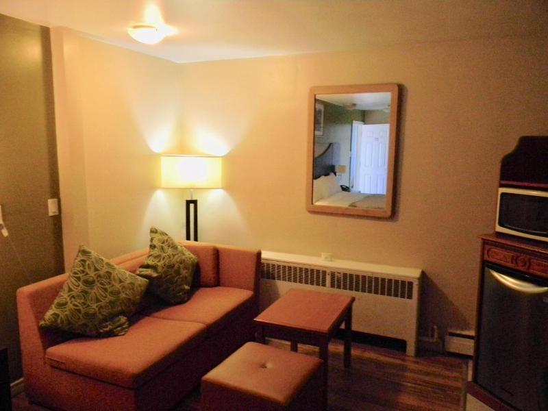 American Plaza Motel image