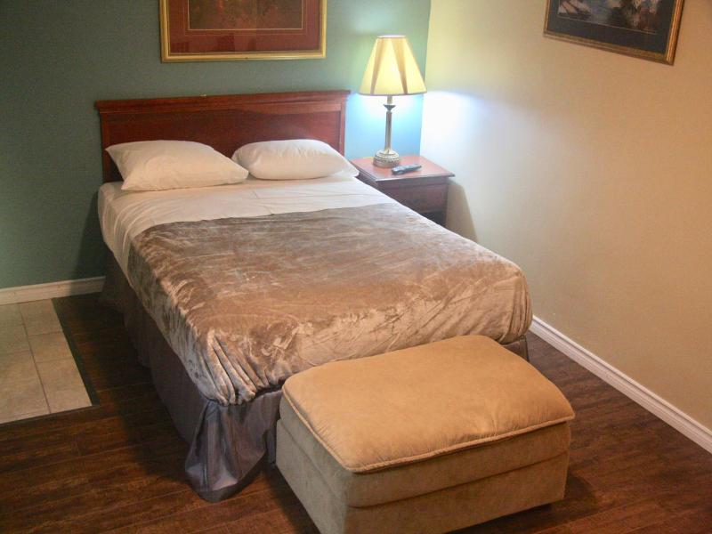 American Plaza Motel image